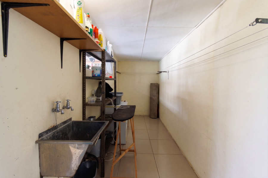 3 Bedroom Property for Sale in Jonkershoogte Western Cape
